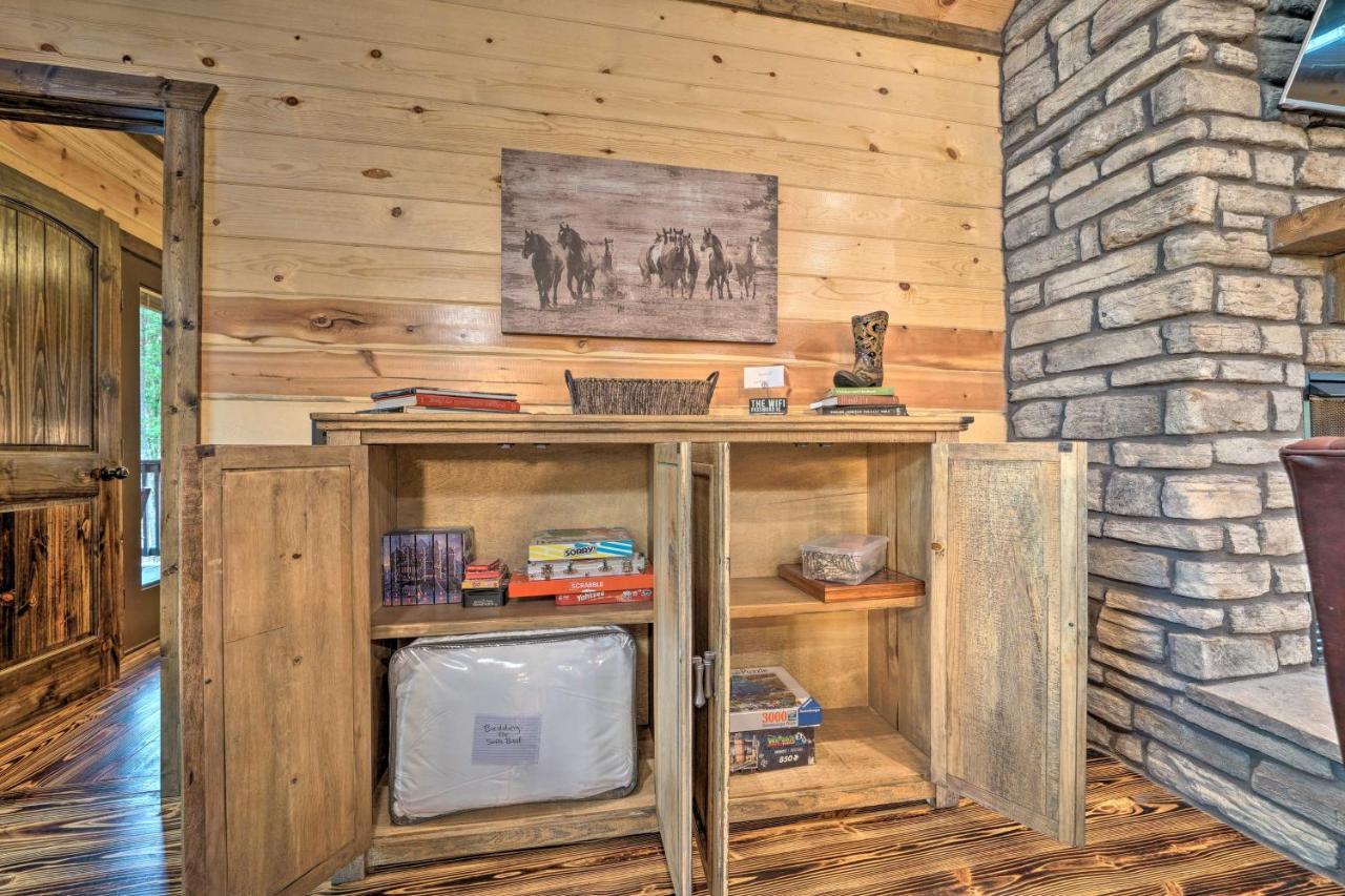 Broken Bow Cabin Deck With Hot Tub And Pool Table! Exteriér fotografie