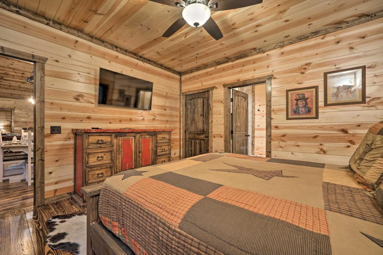 Broken Bow Cabin Deck With Hot Tub And Pool Table! Exteriér fotografie